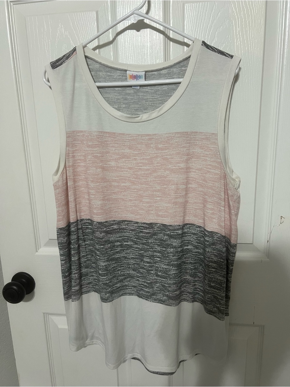 LuLaRoe Sleeveless Colorblock Tank in Peach, Gray & Cream
